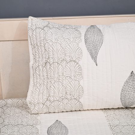 Black Night Block Printed Quilted Bedcover with Pillow Covers - Image 3